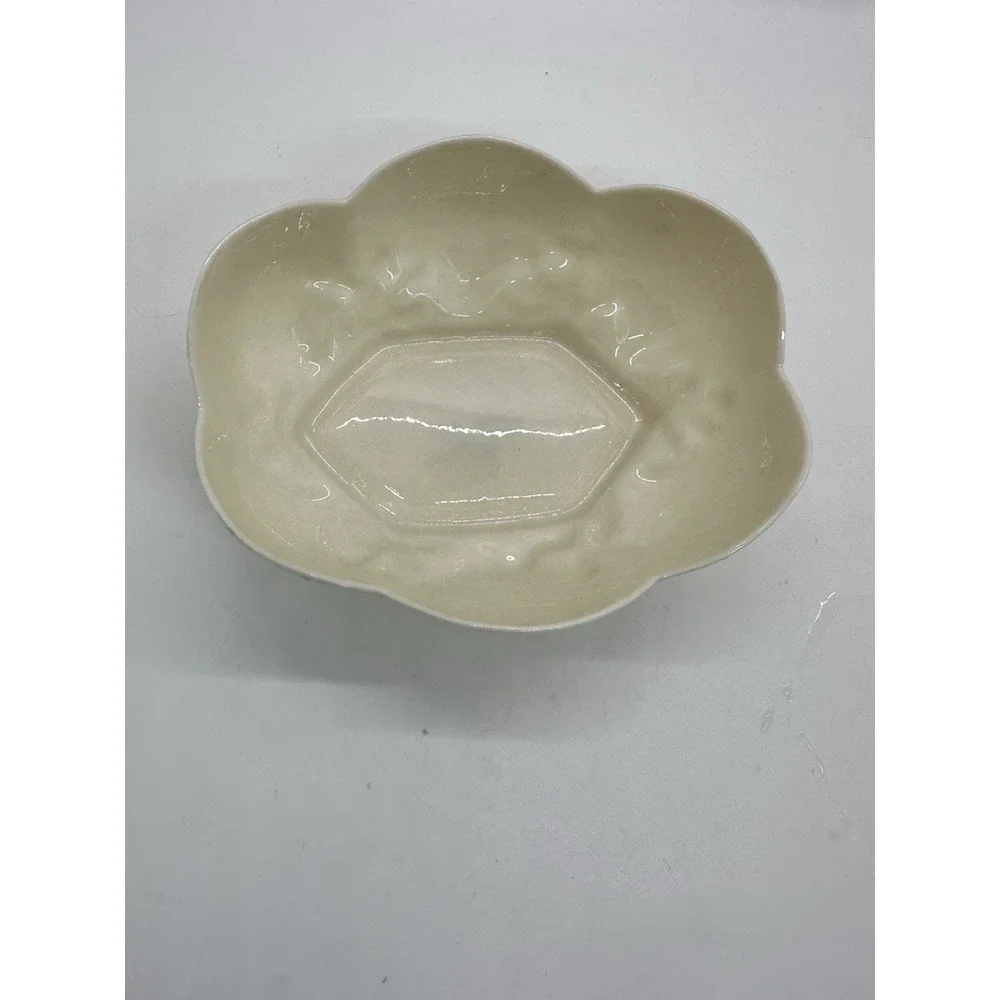 VINTAGE BELLEEK IRISH PORCELAIN SHELL CORAL PATTERN CANDY‎ NUT BOWL LUSTRE